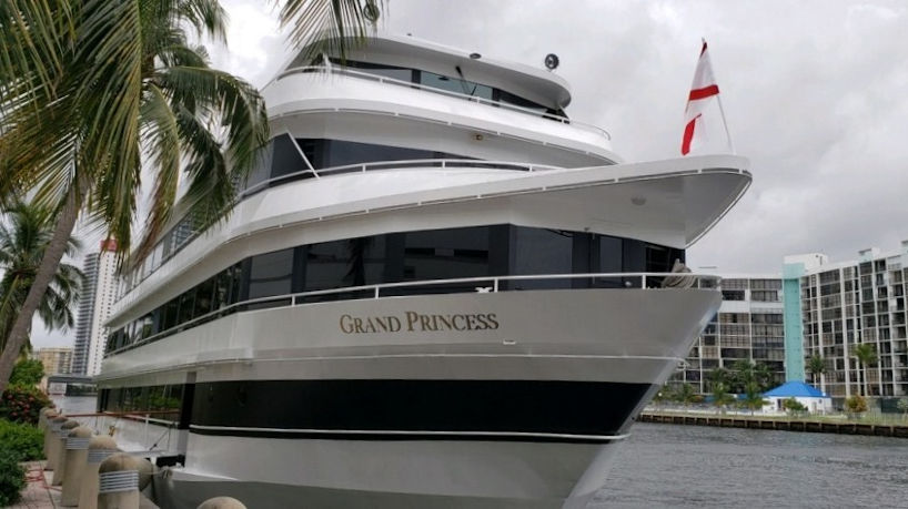 Grand princess Exterior