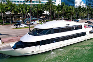 Starship Miami Yacht Charter